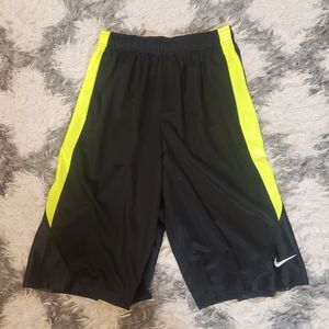 Nikes black and green basketball shorts